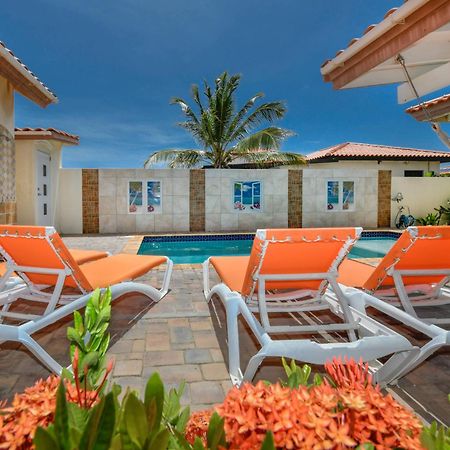 Villa Swiss Paradise With Private Pool Palm Beach Exterior photo
