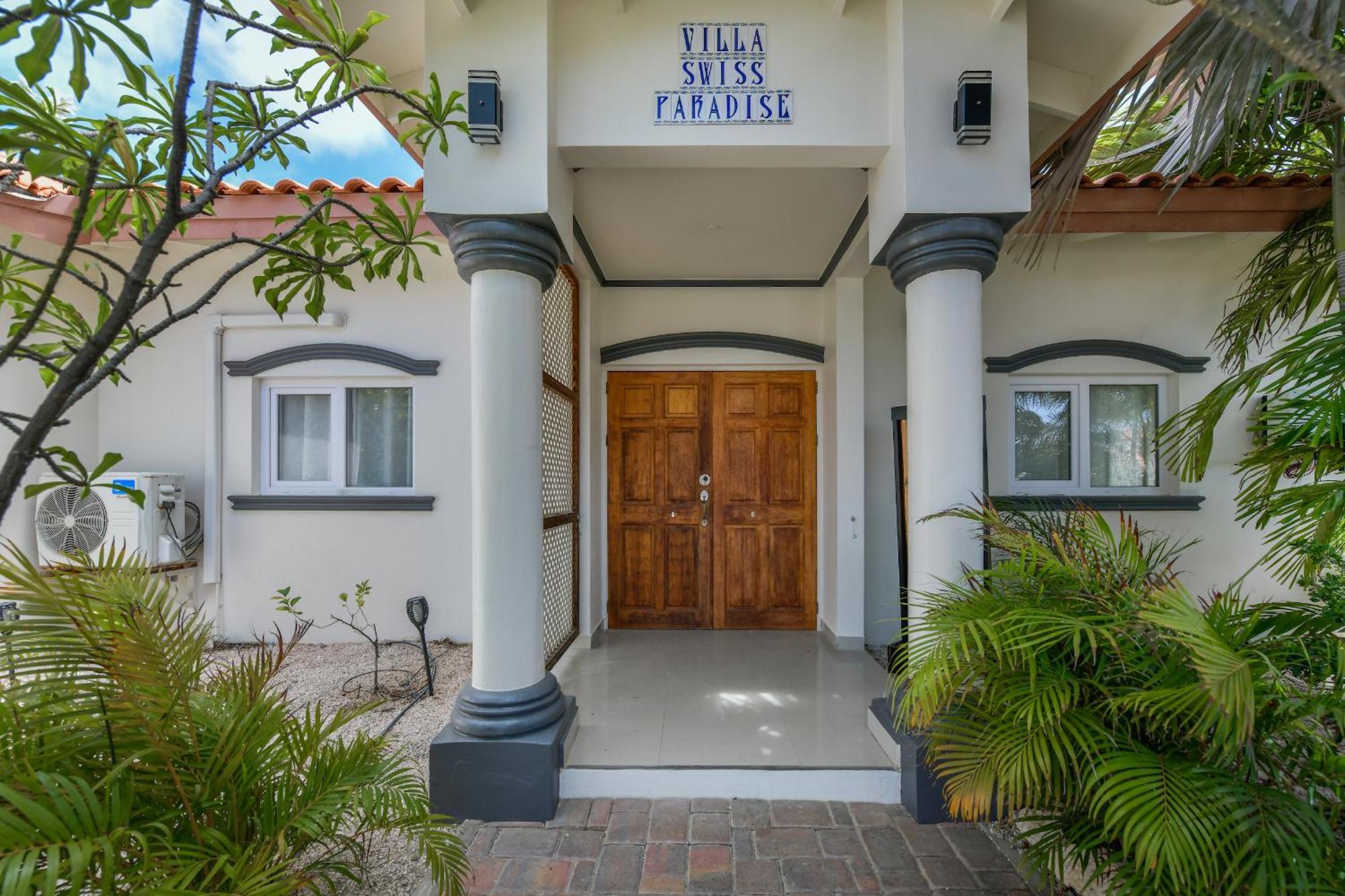 Villa Swiss Paradise With Private Pool Palm Beach Exterior photo